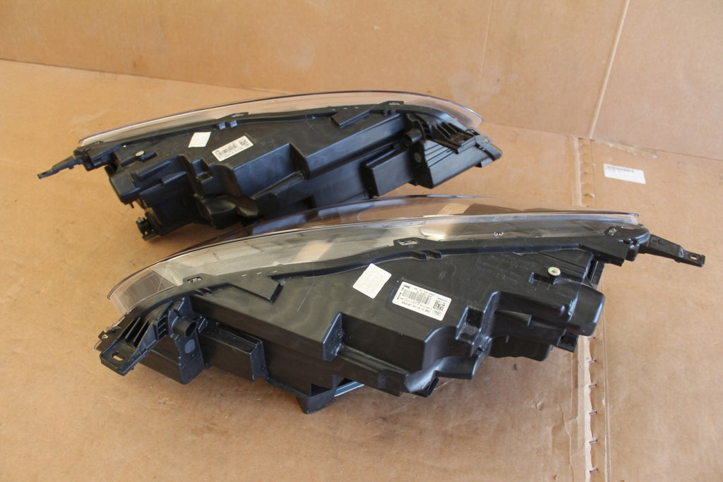 Frontscheinwerfer Ford Kuga LV4B-13E016-AH LV4B-13E017-AH LED Rechts oder Links