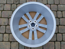 Load image into Gallery viewer, 1x Alufelge 18 Zoll 8.0" 5x112 44ET Silber 3G0601025H VW Passat B8 Rim Wheel FEL1280423094lt