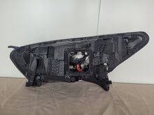 Laden Sie das Bild in den Galerie-Viewer, Frontscheinwerfer Renault Captur I 260107244R Rechts Scheinwerfer Headlight SCH2894345581ct