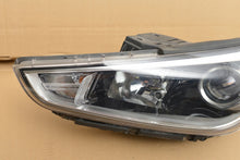 Laden Sie das Bild in den Galerie-Viewer, Frontscheinwerfer Hyundai I30 III 92101-G4000 Links Scheinwerfer Headlight SCH4504578260ft
