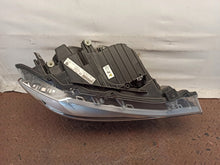 Laden Sie das Bild in den Galerie-Viewer, Frontscheinwerfer BMW F30 7338702 LED Rechts Scheinwerfer Headlight SCH8064505098qy