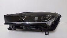 Laden Sie das Bild in den Galerie-Viewer, Frontscheinwerfer Skoda Enyaq 5LB941015B 5LB941017B Full LED Links Headlight