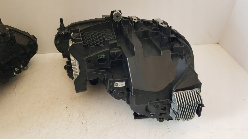 Frontscheinwerfer BMW 2 G42 8083635 8083636 LED Ein Satz Scheinwerfer Headlight SCH9093136193li