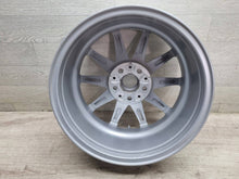 Laden Sie das Bild in den Galerie-Viewer, 1x Alufelge 17 Zoll 5x112 6896762 BMW 4 G22 G23 G26 Rim Wheel FEL1697546206ni