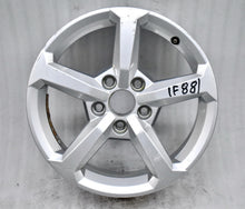 Laden Sie das Bild in den Galerie-Viewer, 1x Alufelge 16 Zoll 6.5&quot; 5x112 43ET Glanz Silber 81A601025 Audi Q2 Rim Wheel