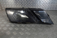 Load image into Gallery viewer, Frontscheinwerfer Skoda Octavia III 5E1941016C Rechts Scheinwerfer Headlight SCH9361017184ax
