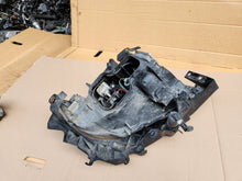Laden Sie das Bild in den Galerie-Viewer, Frontscheinwerfer BMW E91 E90 6311-69427379 Full LED Links Headlight