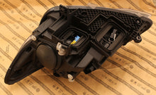 Laden Sie das Bild in den Galerie-Viewer, Frontscheinwerfer Mercedes-Benz Vito W447 A4479069800 LED Rechts Headlight