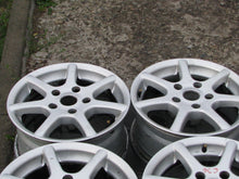 Laden Sie das Bild in den Galerie-Viewer, 4x Alufelge 15 Zoll 7.0" 5x120 47ET Matt Silber BMW Rim Wheel FEL9452606248cx