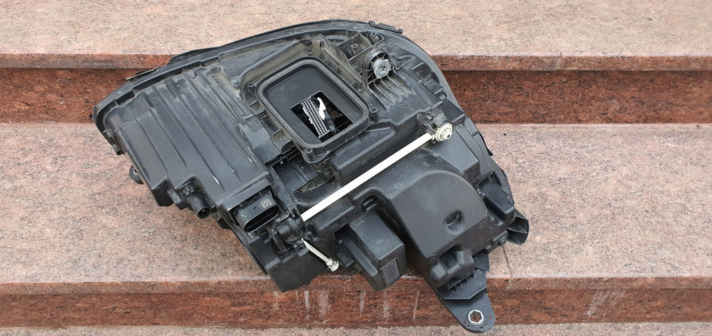 Frontscheinwerfer Mercedes-Benz W213 C238 A2139067706 Xenon Rechts oder Links SCH7574932530rn