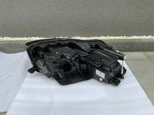 Laden Sie das Bild in den Galerie-Viewer, Frontscheinwerfer VW Touareg 761941035A Links Scheinwerfer Headlight