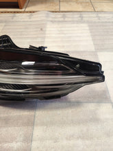 Laden Sie das Bild in den Galerie-Viewer, Frontscheinwerfer Volvo V60 32420508 Rechts Scheinwerfer Headlight SCH6588052723il
