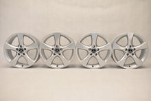 Laden Sie das Bild in den Galerie-Viewer, 4x Alufelge 17 Zoll 7.5" 5x112 52 5ET A2464010502 Mercedes-Benz Viano Rim Wheel FEL5850602450yx