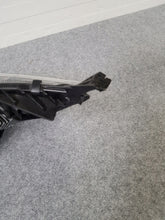 Laden Sie das Bild in den Galerie-Viewer, Frontscheinwerfer Ford Transit Custom JK21-13W030-DG Rechts oder Links