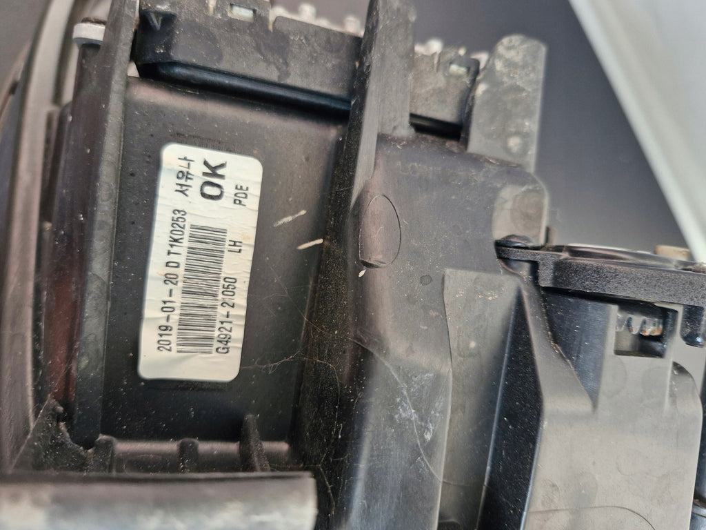 Frontscheinwerfer Hyundai I30 G4921-21050 Links Scheinwerfer Headlight SCH5584963755pi