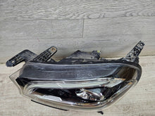Laden Sie das Bild in den Galerie-Viewer, Frontscheinwerfer Mercedes-Benz X-Class A4709060800 LED Links Headlight SCH9912283882hw
