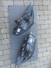 Laden Sie das Bild in den Galerie-Viewer, Frontscheinwerfer Renault Clio IV 260601850R 260102796R Rechts oder Links