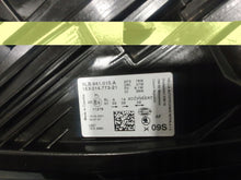 Laden Sie das Bild in den Galerie-Viewer, Frontscheinwerfer Skoda Enyaq 5LB941015A LED Links Scheinwerfer Headlight