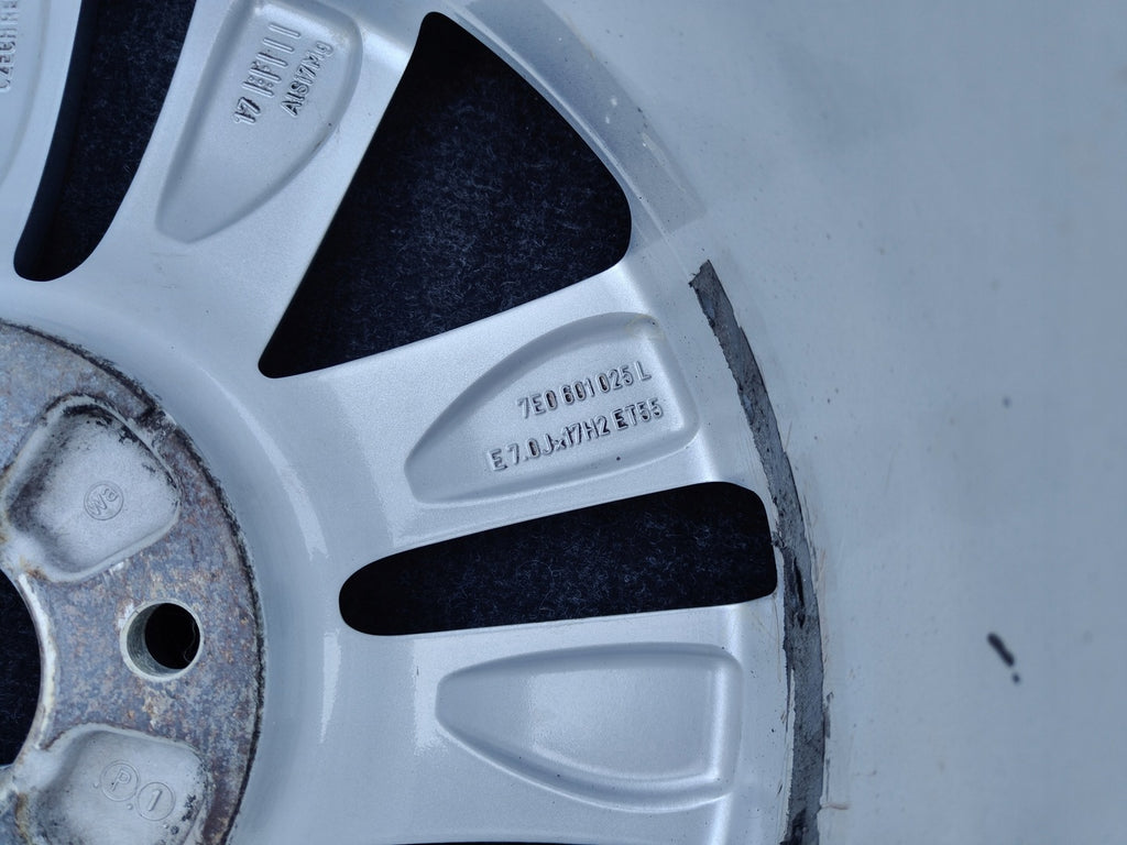 1x Alufelge 17 Zoll 7.0" 5x120 55ET 7E0601025L VW Multivan Transporter Rim Wheel