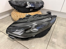 Laden Sie das Bild in den Galerie-Viewer, Frontscheinwerfer Mercedes-Benz Cla A1749064202 A1749062900 LED Ein Satz SCH7024610883im
