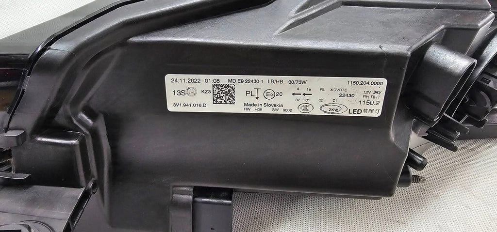 Frontscheinwerfer Skoda Superb III 3V1941016D Rechts Scheinwerfer Headlight