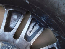 Laden Sie das Bild in den Galerie-Viewer, 1x Alufelge 17 Zoll 7.0&quot; 5x110 55ET Subaru Forester Rim Wheel