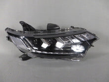 Laden Sie das Bild in den Galerie-Viewer, Frontscheinwerfer Mitsubishi Outlander III ECM921-21E20 LED Rechts Headlight