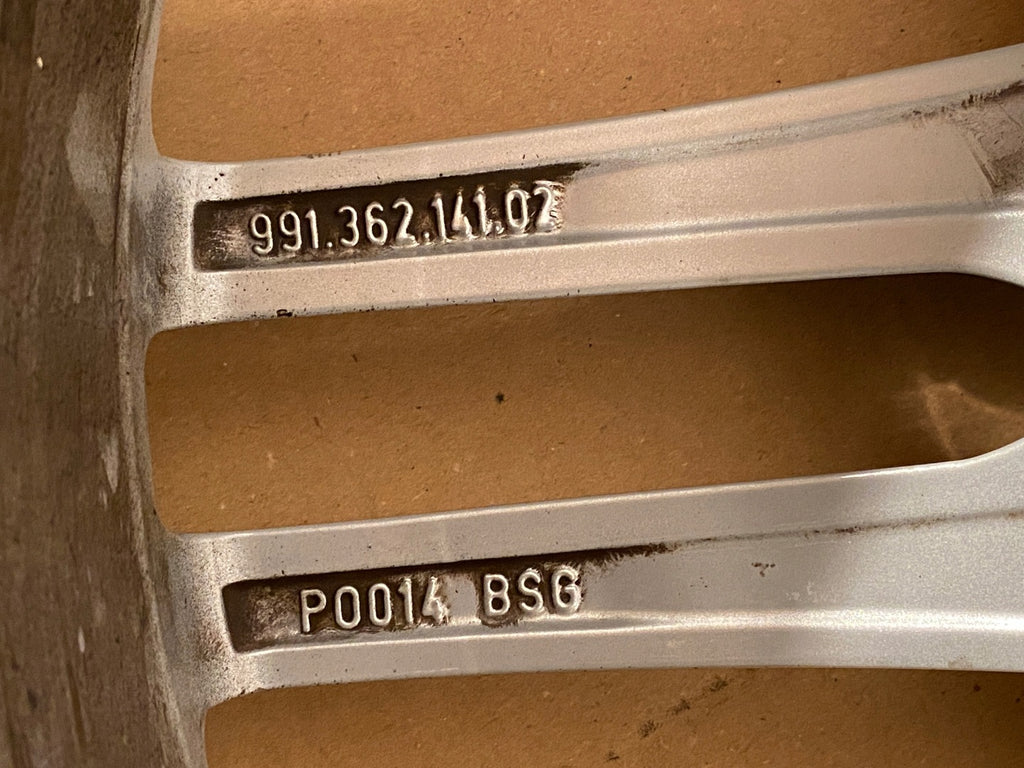 1x Alufelge 19 Zoll 8.5" 5x130 54ET 99136214102 Porsche 991 Carrera Rim Wheel