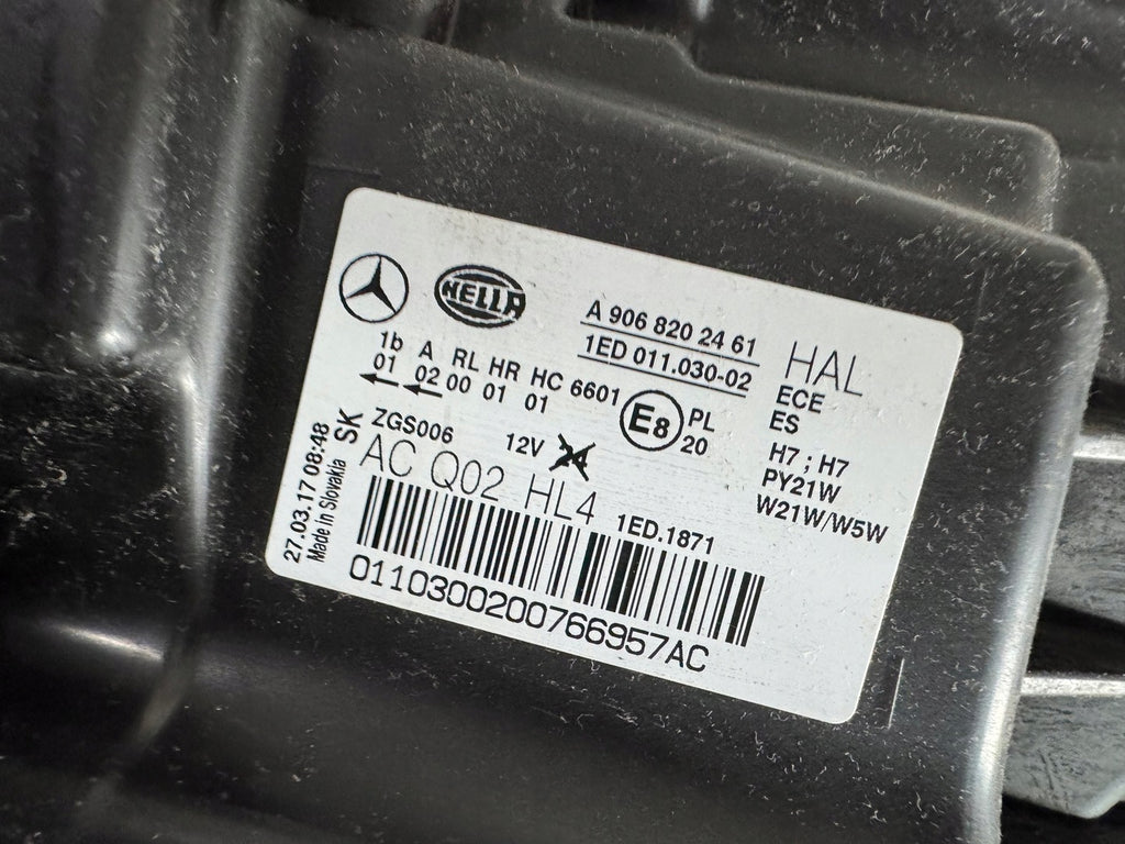 Frontscheinwerfer Mercedes-Benz Sprinter A9068202461 Rechts Headlight