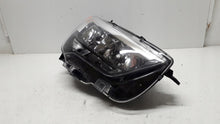 Laden Sie das Bild in den Galerie-Viewer, Frontscheinwerfer Opel E Combo 9816825480 Halogen Rechts Scheinwerfer Headlight