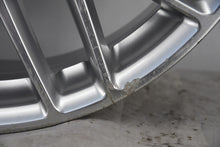 Laden Sie das Bild in den Galerie-Viewer, 1x Alufelge 20 Zoll 8.0" 5x112 39ET Glanz Silber 80A601025 Audi Rim Wheel FEL9696558086up