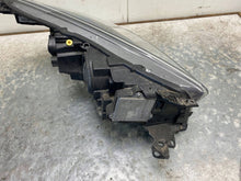 Laden Sie das Bild in den Galerie-Viewer, Frontscheinwerfer Ford Kuga GV41-13D155-EG Xenon Links Scheinwerfer Headlight SCH6794829784qh