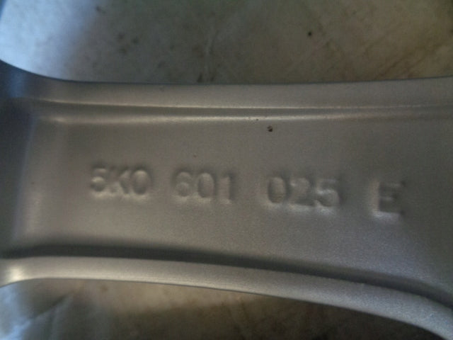 4x Alufelge 16 Zoll 6.5" 5x112 50ET Glanz Silber 5K0601025E Audi I Golf Vi FEL4499988648ed