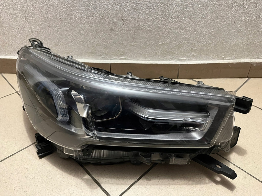Frontscheinwerfer Toyota Hilux VIII 1EJ-923364 Rechts Scheinwerfer Headlight