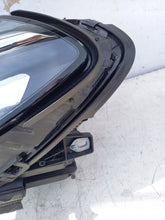 Laden Sie das Bild in den Galerie-Viewer, Frontscheinwerfer Mercedes-Benz W246 A2469066101 Full LED Links Headlight SCH7367042837si