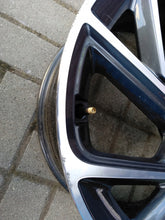 Load image into Gallery viewer, 1x Alufelge 18 Zoll 7.5&quot; 5x114.3 55ET Glanz Graphit 52910-G4800 Hyundai I30 Iii