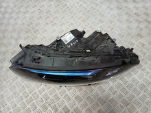 Laden Sie das Bild in den Galerie-Viewer, Frontscheinwerfer Mercedes-Benz Eqb X243 A2439060100 Links Headlight SCH3302859154oz