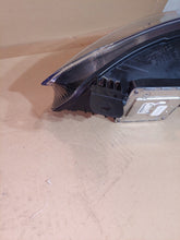 Laden Sie das Bild in den Galerie-Viewer, Frontscheinwerfer Ford Focus JX7B-13E014-CE LED Ein Stück (Rechts oder Links) SCH4734045895dk