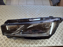 Laden Sie das Bild in den Galerie-Viewer, Frontscheinwerfer Skoda Octavia IV 5E4941015A FALSE Scheinwerfer Headlight SCH1791767043im