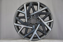 Load image into Gallery viewer, 1x Alufelge 18 Zoll 7.5" 5x114.3 50ET Matt Graphit 52910-CM300 Hyundai Kona Mg FEL1693430083yd