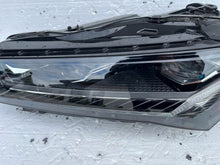 Laden Sie das Bild in den Galerie-Viewer, Frontscheinwerfer Skoda Superb 3P1941015B Links Scheinwerfer Headlight SCH8566405995lo