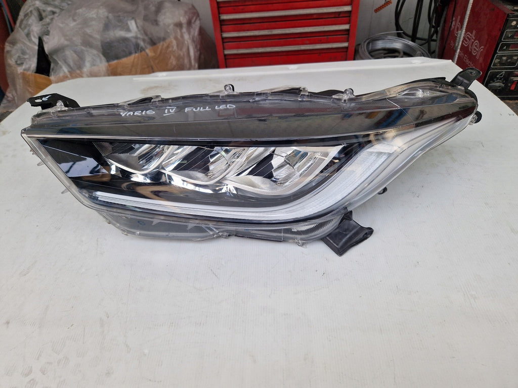 Frontscheinwerfer Toyota Yaris Full LED Links Scheinwerfer Headlight SCH4341880884vv