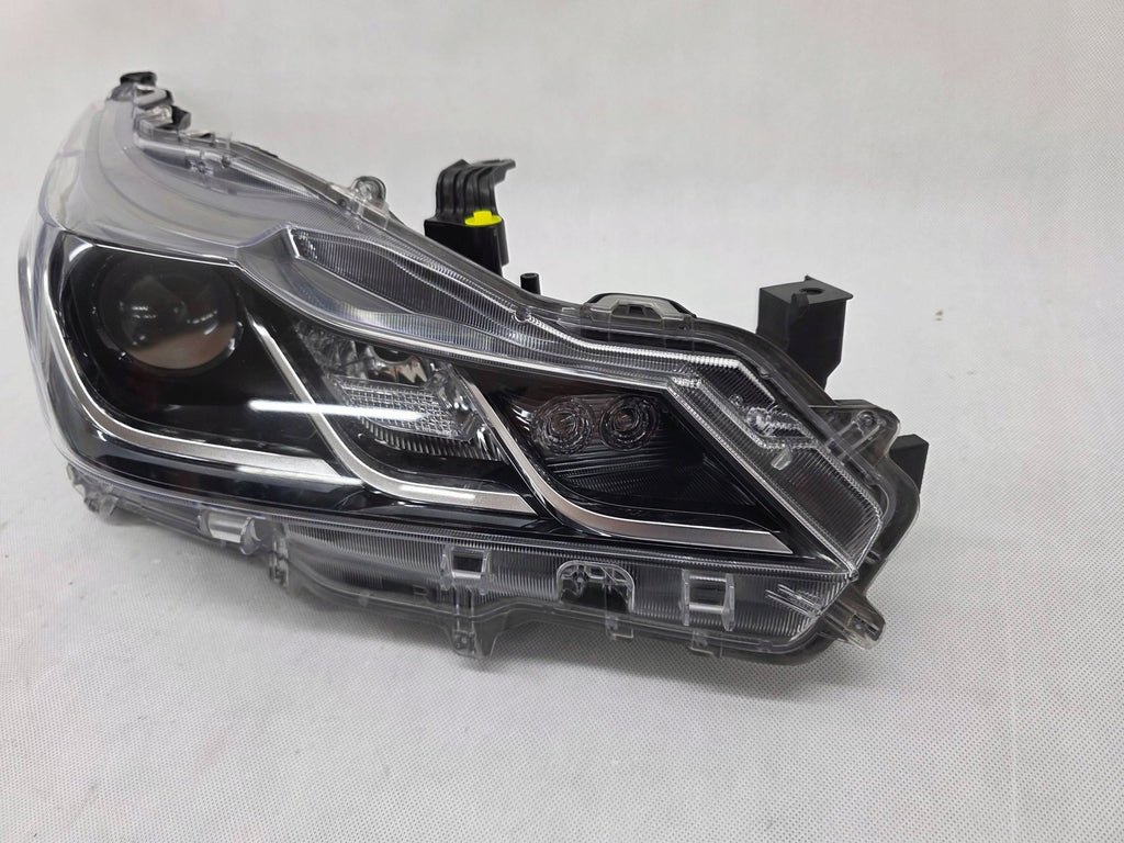 Frontscheinwerfer Toyota Corolla 81110-02T31-00 Rechts Scheinwerfer Headlight SCH9329476506gu