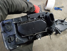 Load image into Gallery viewer, Frontscheinwerfer VW T5 Ein Satz Scheinwerfer Headlight SCH6447063877bu