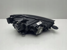 Laden Sie das Bild in den Galerie-Viewer, Frontscheinwerfer Skoda Scala 657941015A Full LED Links Scheinwerfer Headlight SCH3839053217bp