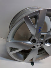 Load image into Gallery viewer, 1x Alufelge 17 Zoll 7.0" 5x112 5E3601025 Skoda Octavia 5e3 Iv Rim Wheel FEL9319916757vy