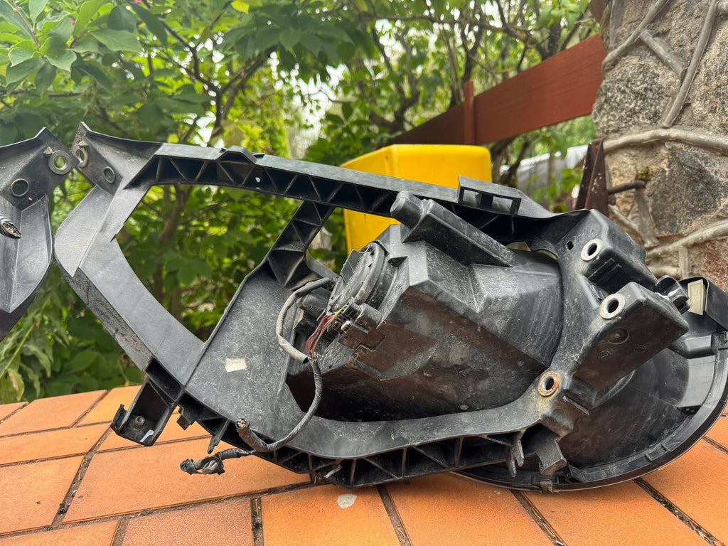 Frontscheinwerfer Mitsubishi Colt Ein Stück (Rechts oder Links) Headlight