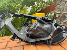 Laden Sie das Bild in den Galerie-Viewer, Frontscheinwerfer Mitsubishi Colt Ein Stück (Rechts oder Links) Headlight