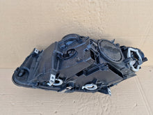 Laden Sie das Bild in den Galerie-Viewer, Frontscheinwerfer BMW 5 F11 F10 7203252-14 1ZS010131-42 Xenon Rechts Headlight SCH1787799097if