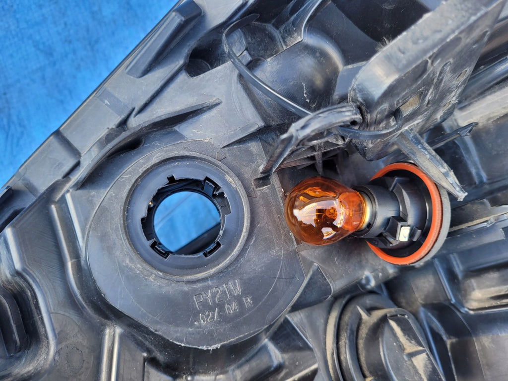 Frontscheinwerfer Opel Vivaro B 260109424R Rechts Scheinwerfer Headlight SCH2495220476kt